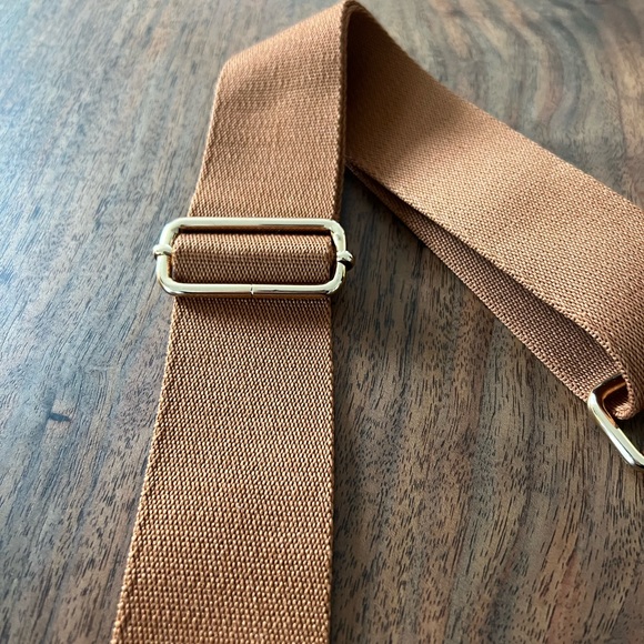 Social Threads - purse strap in camel - os - Picture 2 of 2